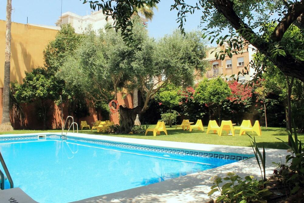Aacr Hotel Monteolivos Sevilla Exteriér fotografie